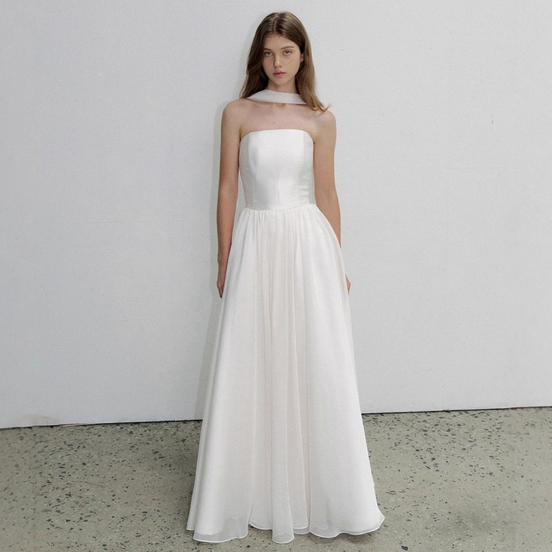Photography Lighting Basics - Minimally Designed Strapless Wedding Dress, Detachable