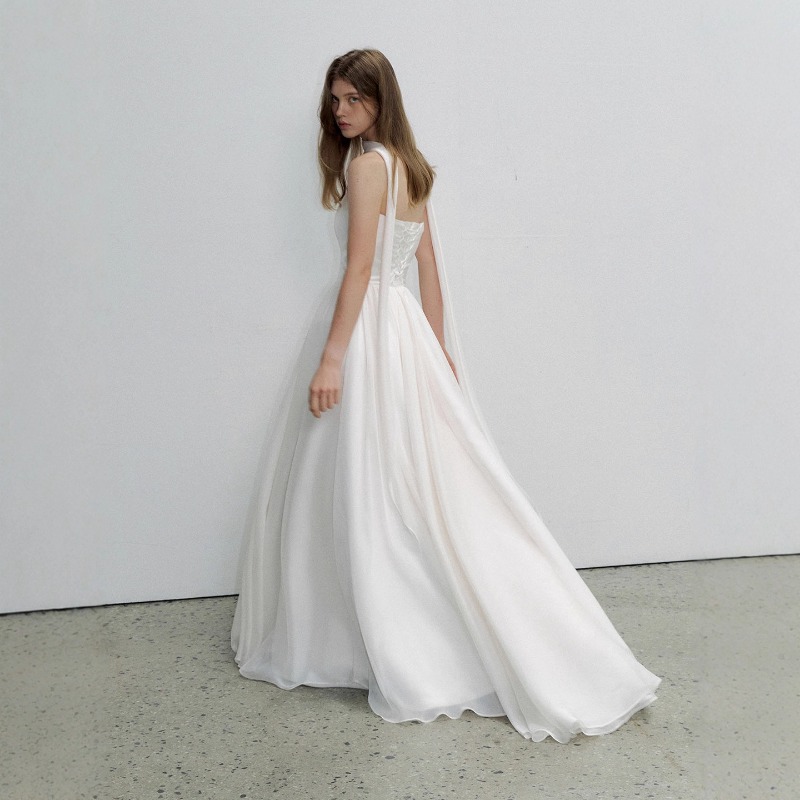 Minimally Designed Strapless W - đánh giá và giá Photography Lighting Basics